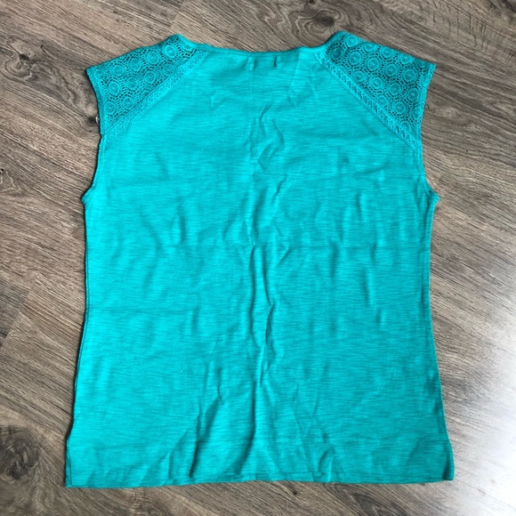 Lightweight Summer Top - Picture 5 of 7